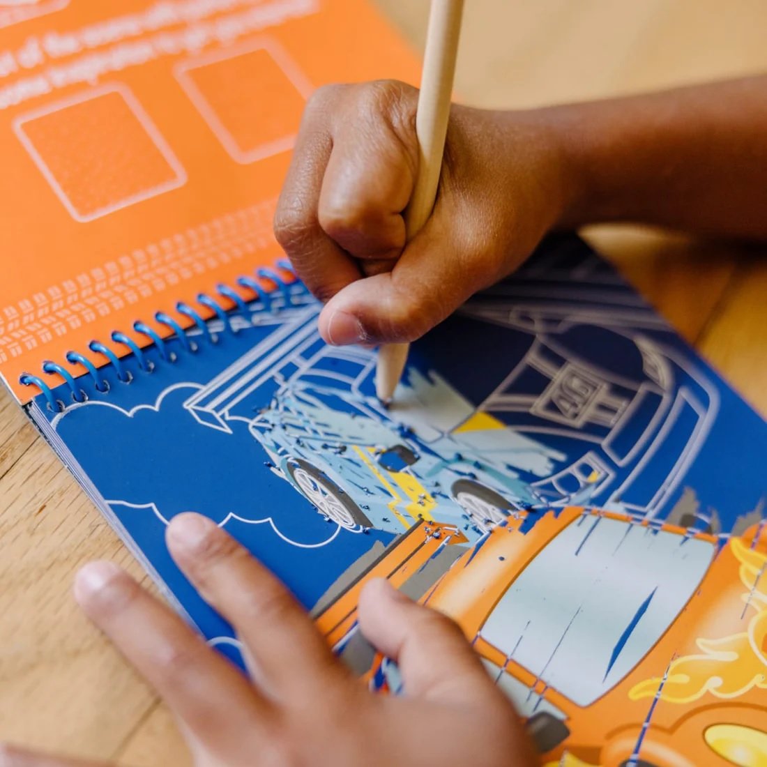 On the Go Scratch Art Color Reveal Pad - Vehicles - Image 5